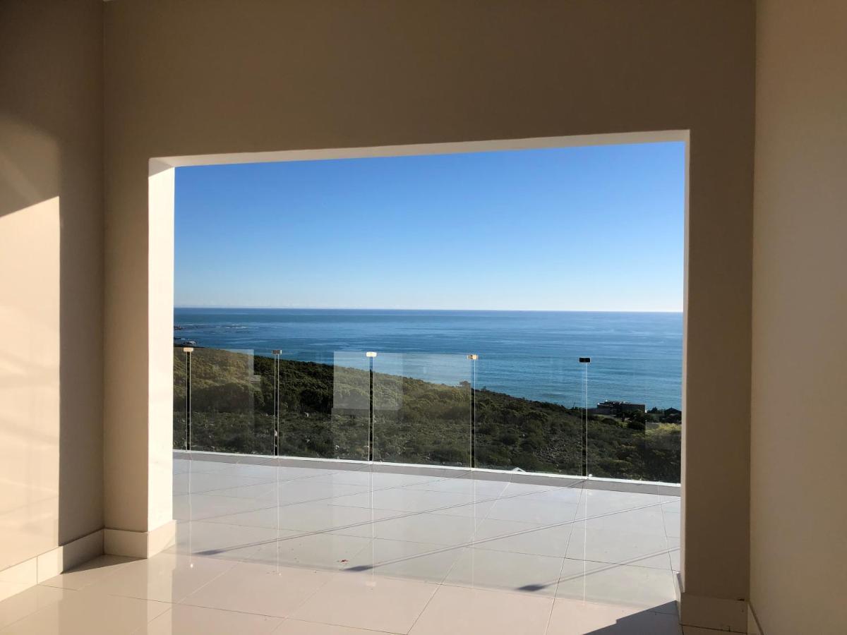 Camps Bay Blue Self-Catering Studios Ciudad del Cabo Exterior foto