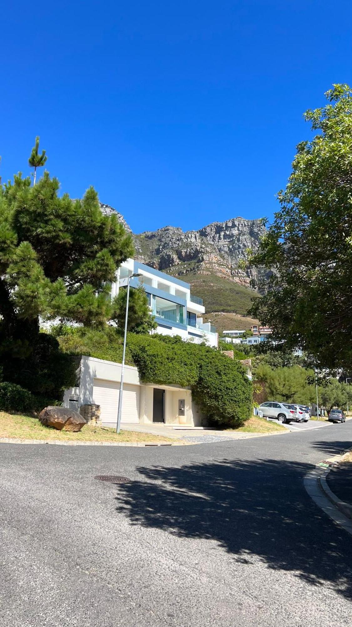 Camps Bay Blue Self-Catering Studios Ciudad del Cabo Exterior foto